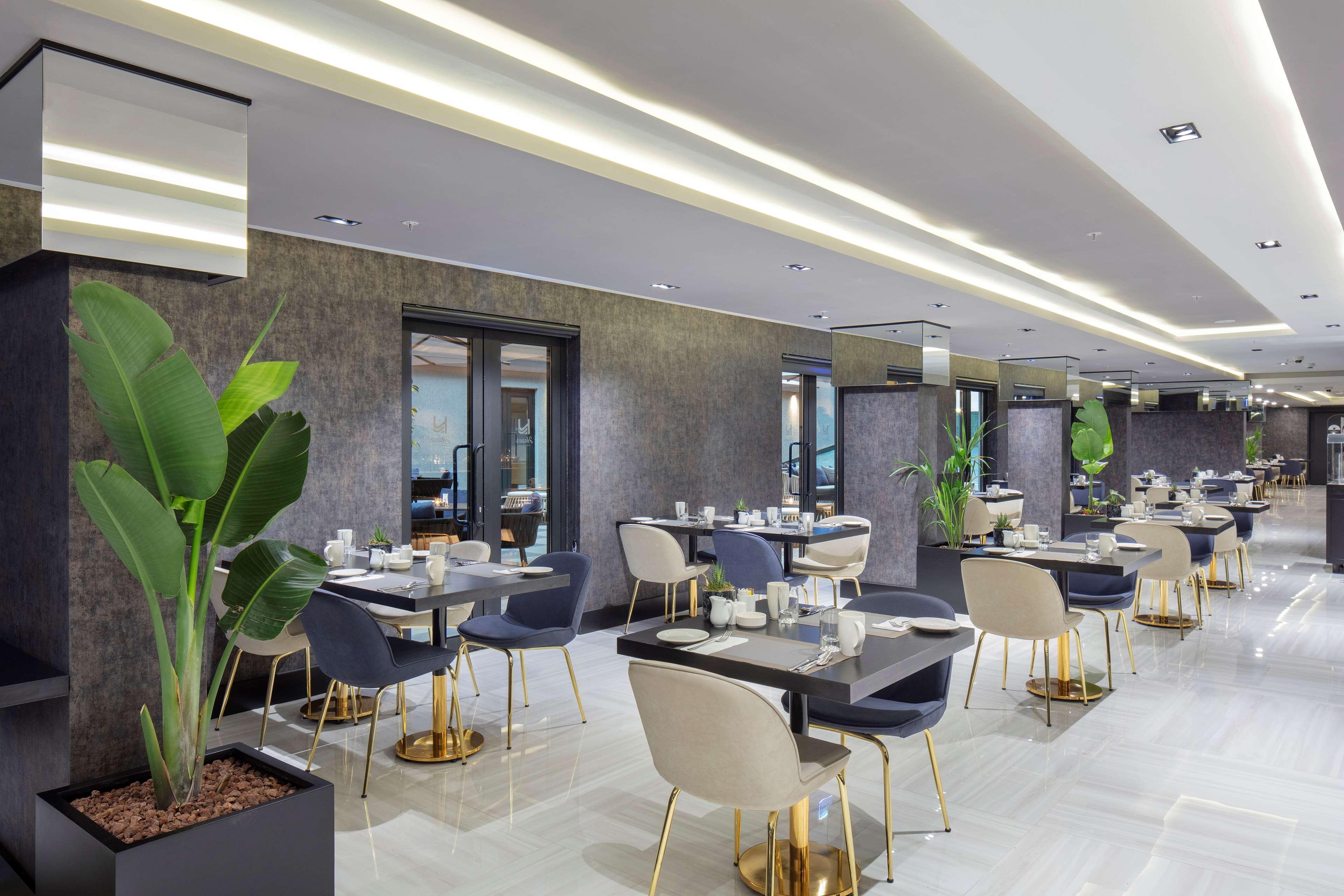 Radisson Hotel Izmir Aliaga Екстериор снимка