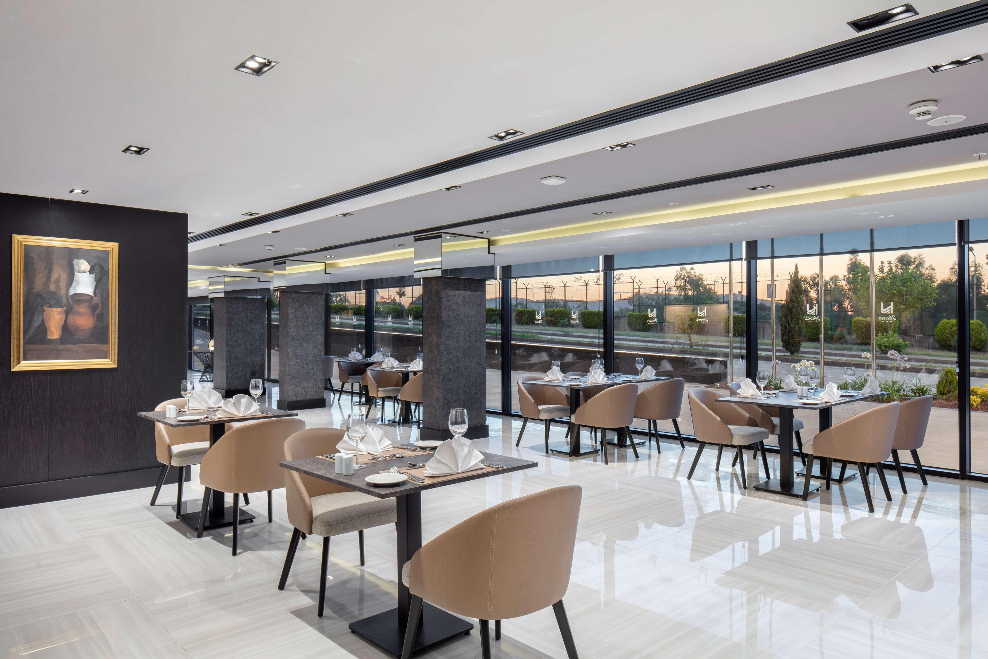 Radisson Hotel Izmir Aliaga Екстериор снимка