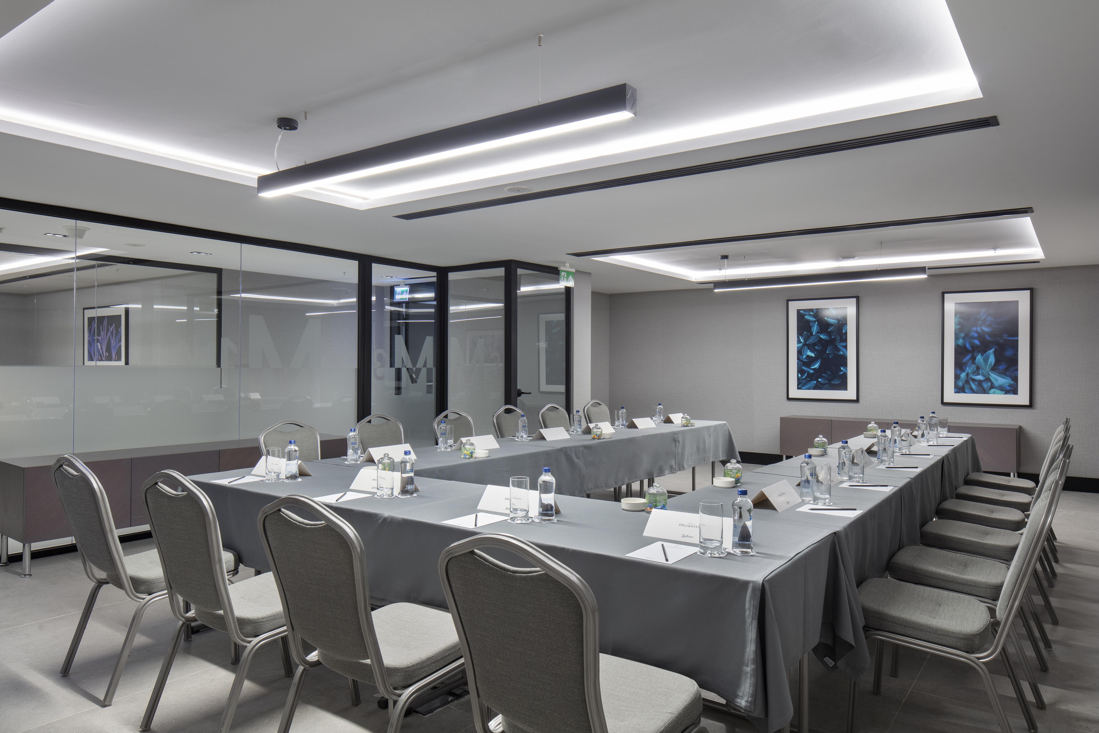 Radisson Hotel Izmir Aliaga Екстериор снимка